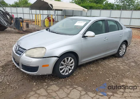 2008 Volkswagen Jetta Se/Sel z USA, uszkodzony, nr VIN 3VWRM71K38M043595